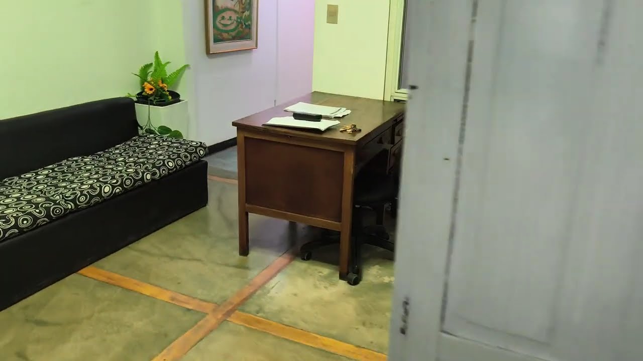 CONSULTORIOS / OFICINAS (7) MAS DEPARTAMENTO DE 2 AMBIENTES. 9 DE JULIO 223 PLANTA ALTA AVELLANEDA