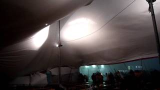 Pukkelpop 2011: Tak door tent + Paniek