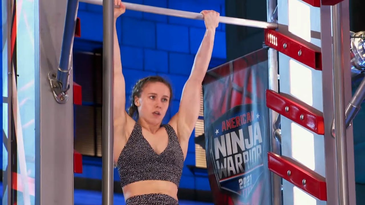 Meagan Rowe At The American Ninja Warrior Women S Championship Semifinals Youtube