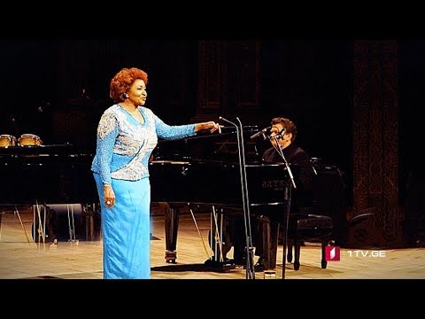 გრეის ბამბრი თბილისში