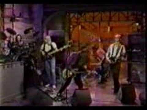 Dinosaur Jr perform The Wagon on David Letterman
