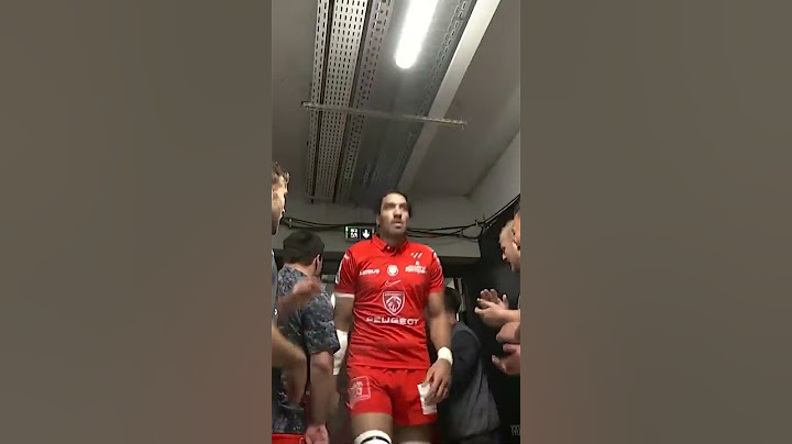 Stade Toulousain getting a bit too pumped up in the tunnel!