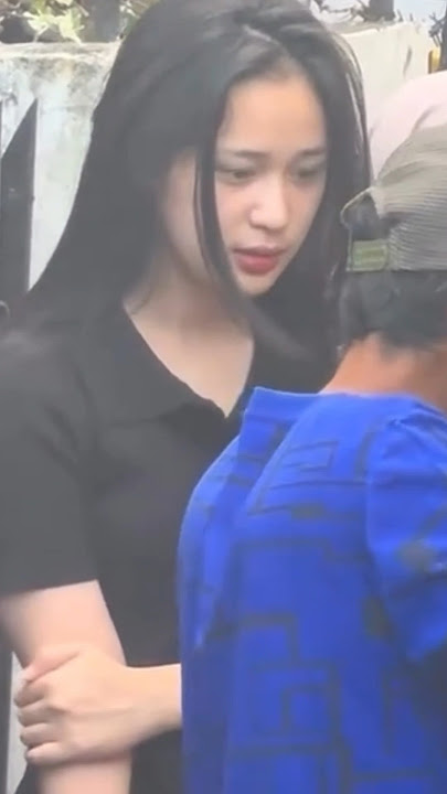 NGINTIP ISTRI TETANGGA SEBELAH BELI BAKSO