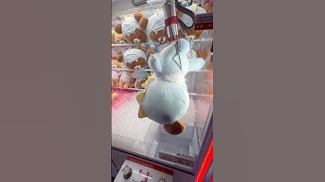 Secret to Winning MASSIVE Claw Machines! #shorts #arcade #clawmachine