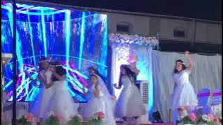 Bless the lord.... 10000 reasons... my first holy communion dance