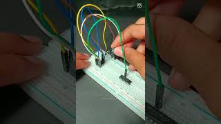 Traffic light system using IC 555 Timer#circuitcreation#feeds#555timer #viral#shorts#electronic#tech