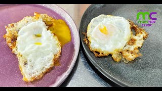 HOW TO FRY AN EGG AND PREVENT IT FROM STICKING TO THE PAN
