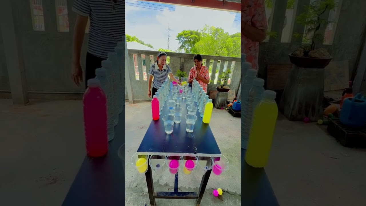 เกมส์ลูกบอลเลี่ยงโชคลุ้นรางวัล สองยายจะได้อะไรไปดูกันเล้ย 