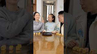 Distribute the cake