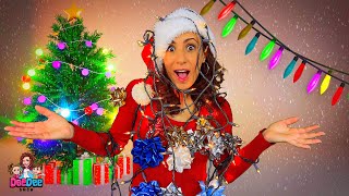 DeeDee is Late for Christmas! 