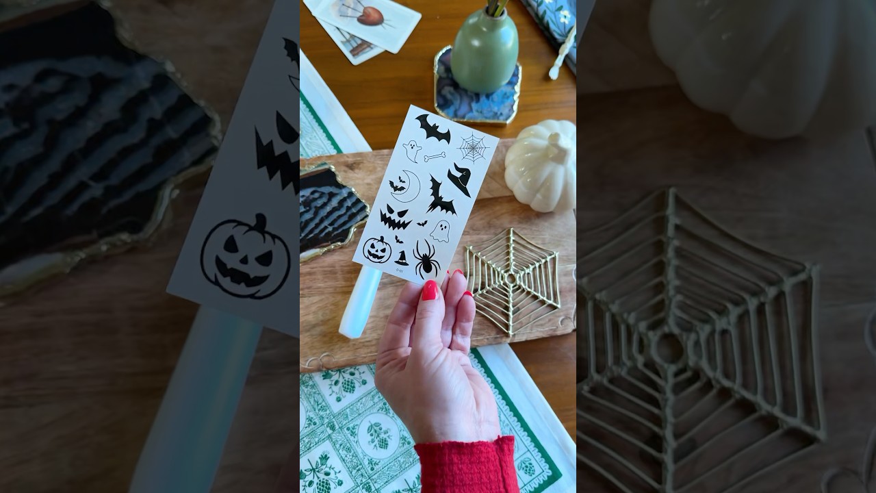 Make your own expensive Anthropologie Halloween candles for less!