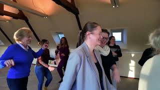 Training De Vrouwelijke Professional In Balans Teaser 1 Minuut Incl Captions Verlengd