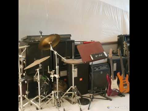 Vocalis Singgasana Band(2)