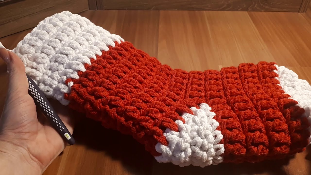 Horgolt karácsonyi zokni készítése zsinórfonalból