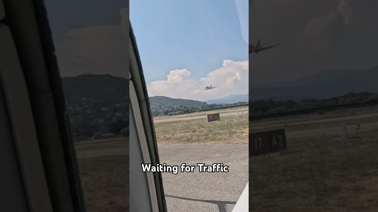 Waiting for Traffic #hourbuilding #flying #flyingineurope #aviation #generalaviation