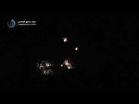 شاهد لحظة استهداف بلدة حمورية بصواريخ محملة بمادة النابالم الحارق المحرم دولياً ليلة أمس 2018/2/22