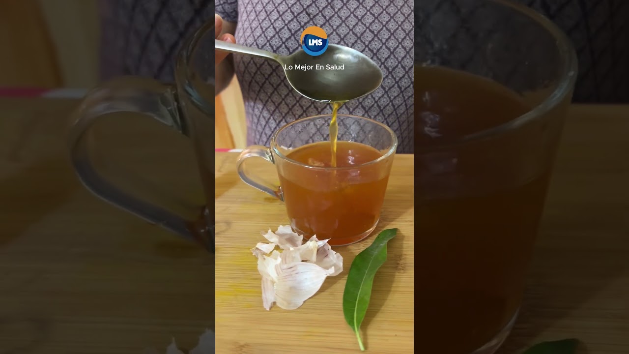 hierve hojas de mango con cascara de ajo