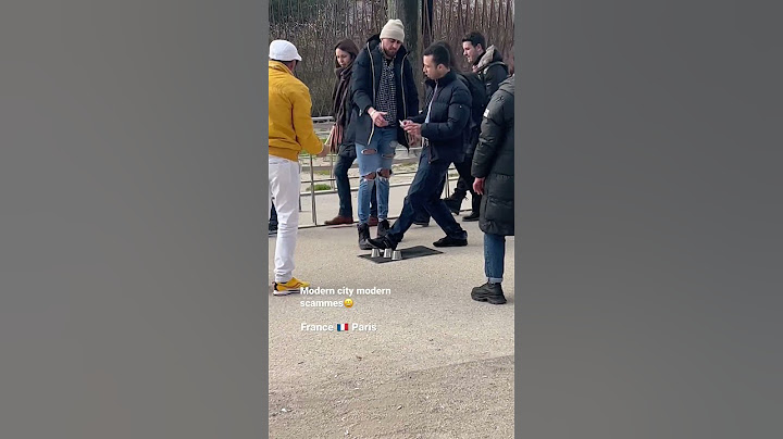 Modern day scam in Paris🤑 #youtube #youtubeshorts #foryourpage #ytshorts