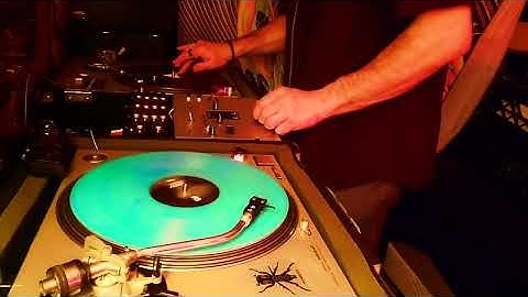 DrGiggles - IDM Braindance Electro set  - Vol 50 -  Live Vinyl  DJ Mix turntables video