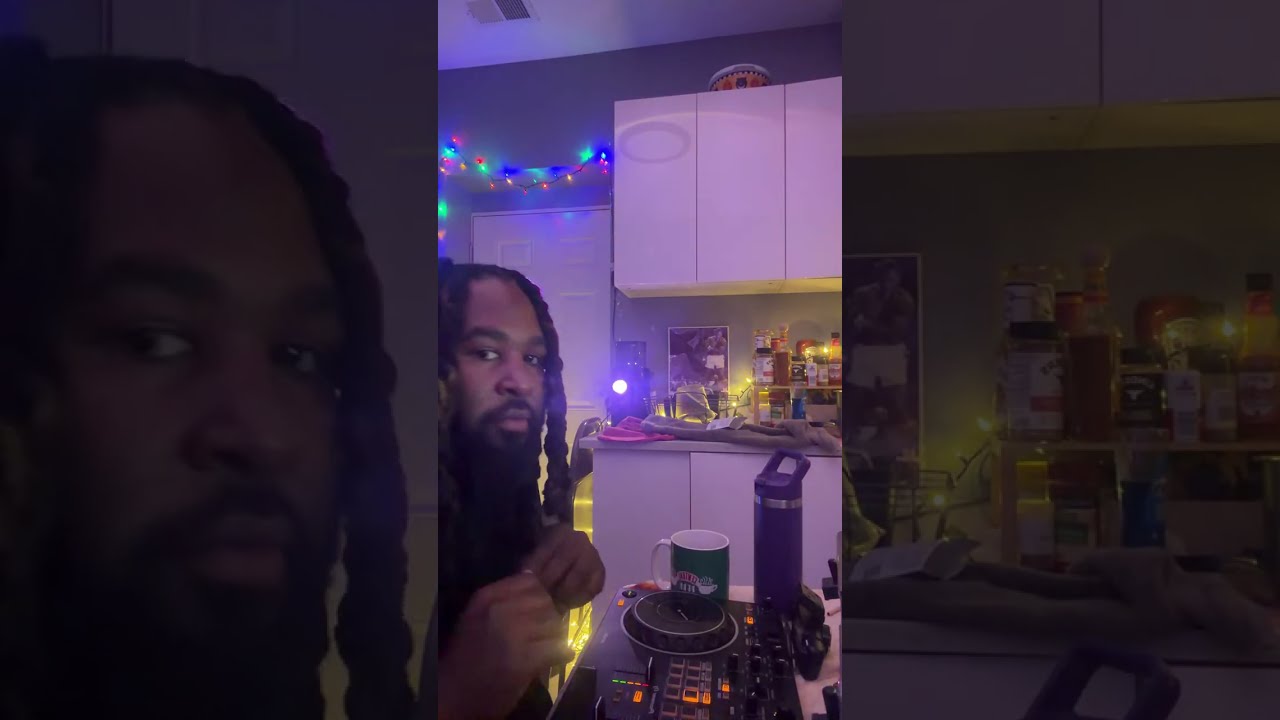 DJ SKOLi is live!