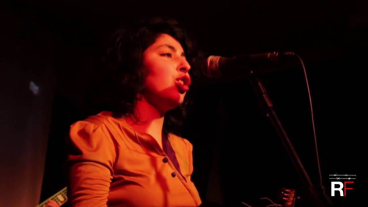 Sofía Viola y su combo Ají  - La Huella en el Cemento / RANCHO FRENESÍ - YouTube Rancho Frenesí