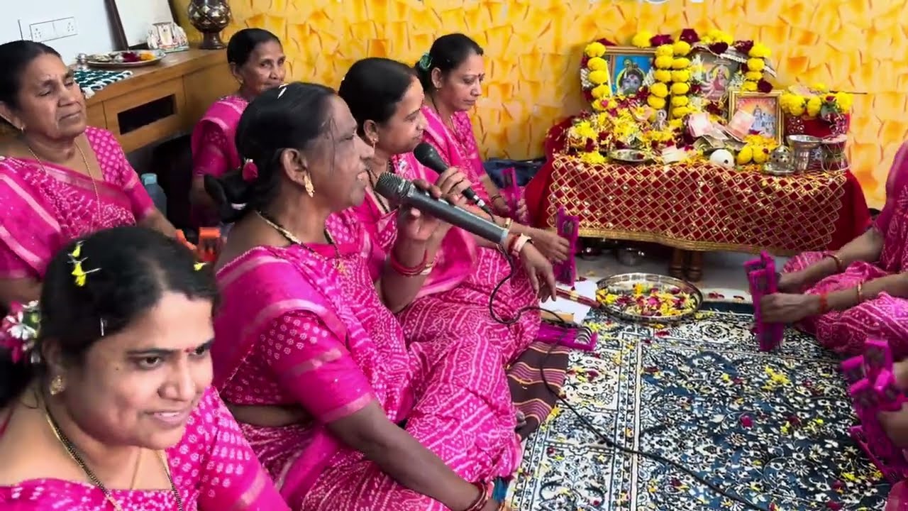 લખેલું છે 🌷શાનતા બેન 🌷જે કહાની રામ ની એ કહાની શ્યામ ની 