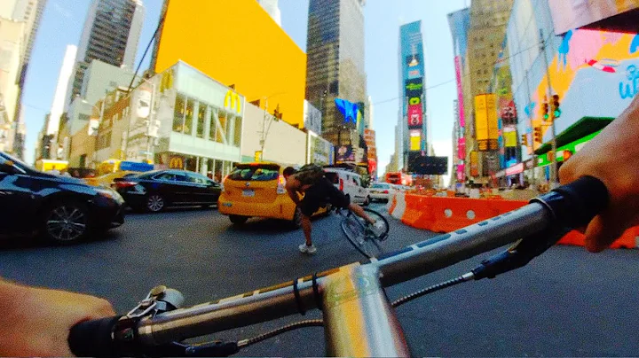 Chasing Strangers in Manhattan on Bicycles | The O...