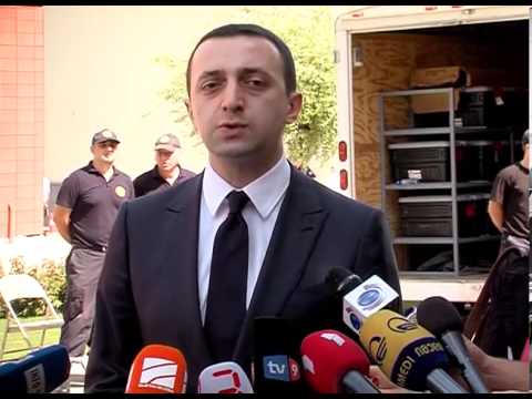 პრეზიდენტი არ არის კანონი, კანონია პრეზიდენტი