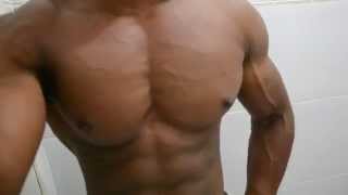 4 Semanas antes do campeonato 17 anos / 74kg / Preparação para subir como Mens Physique