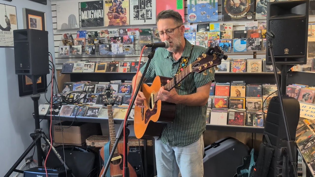 Guarda Denison Witmer - "Clockmaker" Live at Main Street Music, Philadelphia, PA 4/18/26 su YouTube Guarda Denison Witmer - "Clockmaker" Live at Main Street Music, Philadelphia, PA 4/18/26 su YouTube
