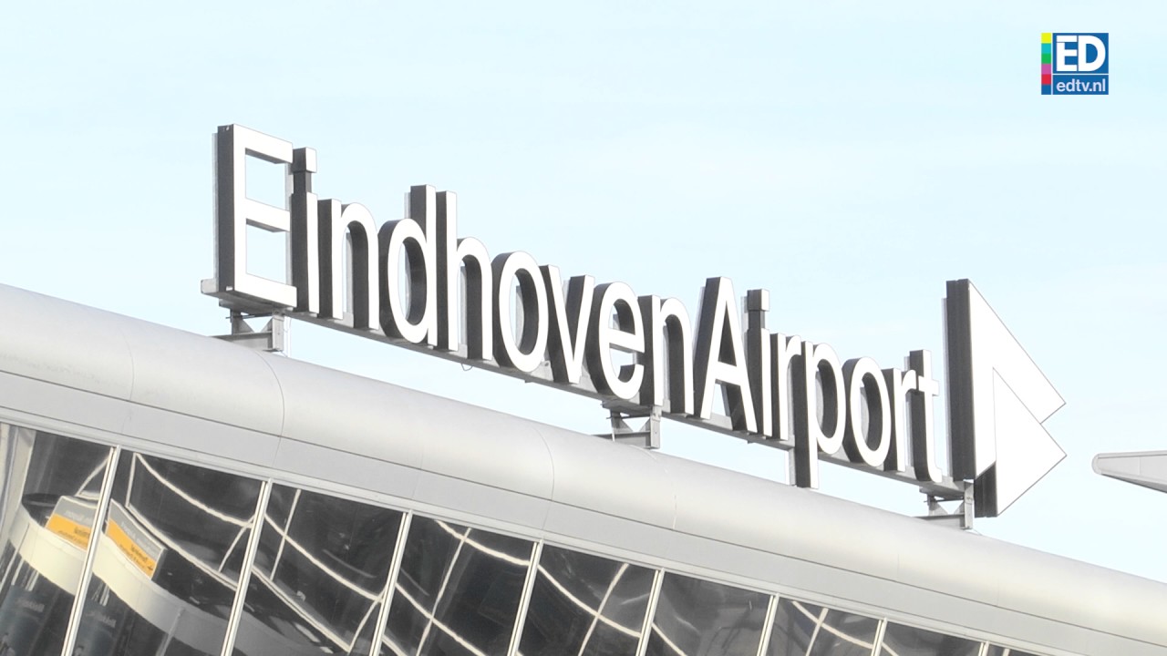 Eindhoven Airport ontruimd na vondst verdachte koffer YouTube Eindhoven Airport ontruimd na vondst verdachte koffer YouTube