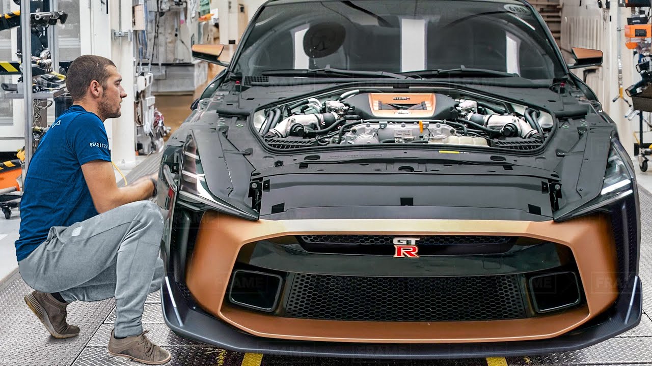 ⁣Hand-building the Super Advanced Nissan GT-R50