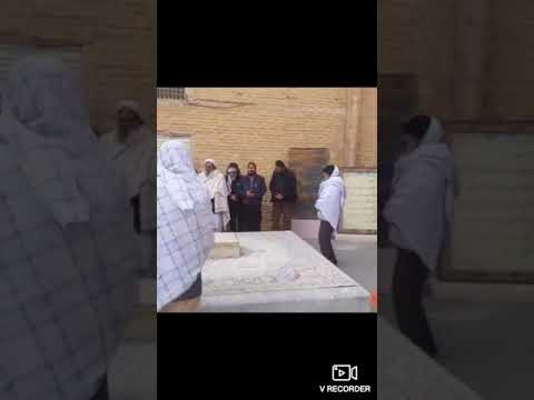 Халкаи Зикр дар гирди Равзана 