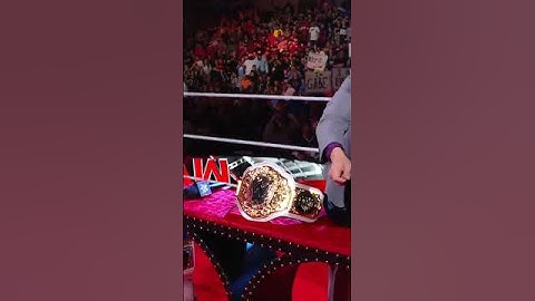 Rhea Ripley digs her new WWE Women’s World Championship 😍