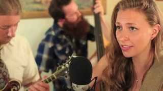 Lindsay Lou & the Flatbellys - Here Between chords