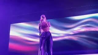 London Grammar - Bones Of Ribbon (Alexandra Palace; Nov. 13, 2021)