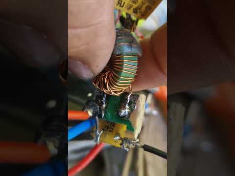 5.08 Volt, 0.00 Amp? 