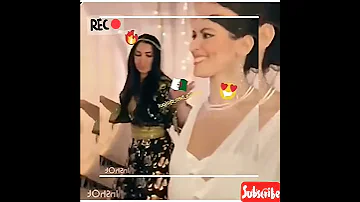 عرس قبائلي الله يبارك العروس بالجبة القبائلية والعريس لابس برنوس ربي يكمل للجميع ان شاء الله 