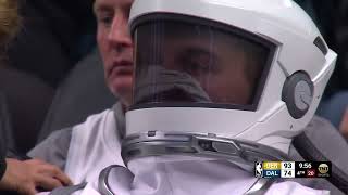 A beekeeper or an astronaut? 🤣🤣 Nuggets @ Mavericks (14.01.2015)