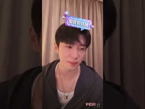 230212 曹杨抖音直播翻唱李荣浩《乌梅子酱》🫐🍇🍒 这特效再来了 哈哈哈