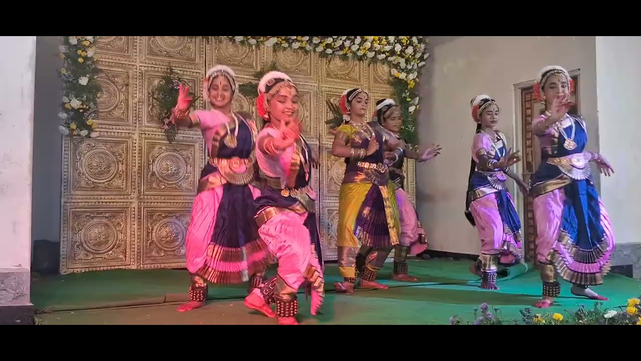 Maha ganapathim song special performance at sri jambukeshwara swammy temple on shivaratri
