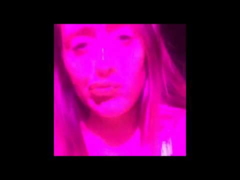 როგორ ერთობა პრეზიდენტის ქალიშვილი ტიმატის კონცერტზე