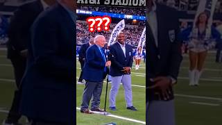 JERRY JONES ✭ MAKES HUGE MISTAKE WHEN INDUCTING DEMARCUS WARE INTO #COWBOYS RING OF HONOR! 🤣 #NFL Resimi