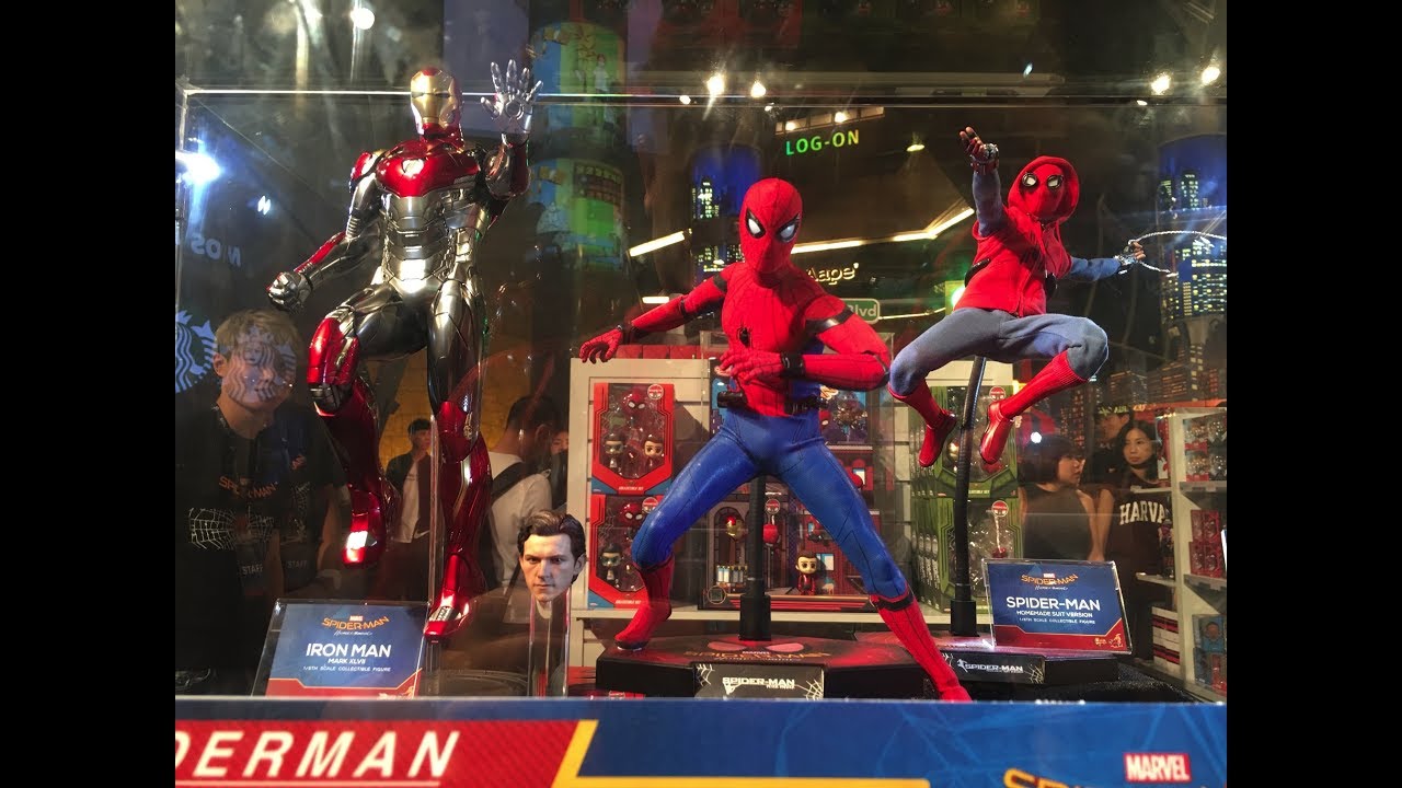 hot toys iron man spider man homecoming