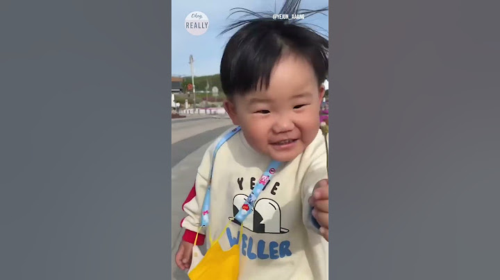 Kid loses dandelion whilst running to show mum #shorts #dandelions #cutekids