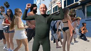 Peaceful Venice Beach Boardwalk Tour - Surfers, Locals, Tourist, film camera tech