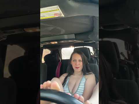 My toes are a good driver #feet #barefoot #viral