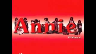 Annie - No vestirás del todo bien sin sonreír