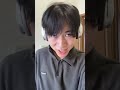 夜表情管理しながらKPOP聴く人のモノマネ