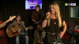 Video thumbnail of "Desray - Dreams (live bij de Frank en Vrijdagshow)"